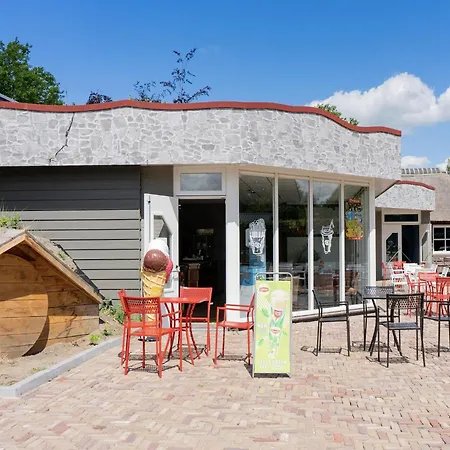 Modern 2km From De Efteling *