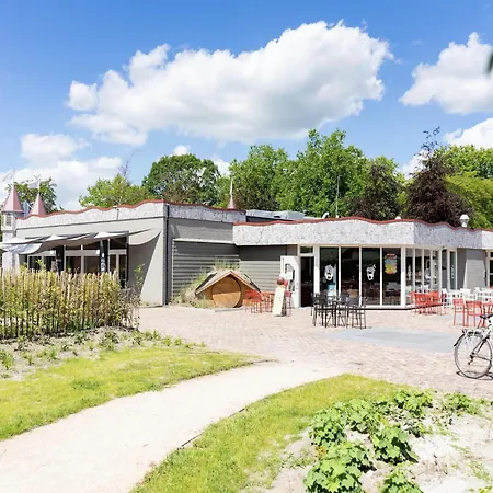 Modern 2km From De Efteling *